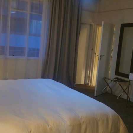 Ascot Hotel Йоханесбург Екстериор снимка